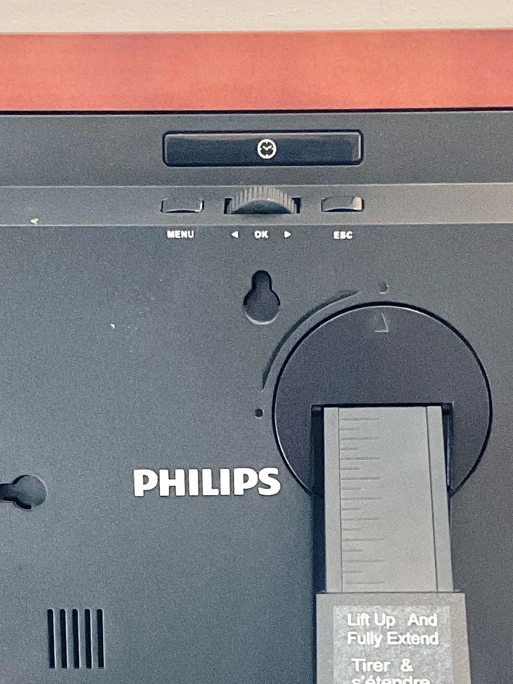 Philips Home Essentials Digital LCD Photo Frame 9” Mahogany Works perfectly